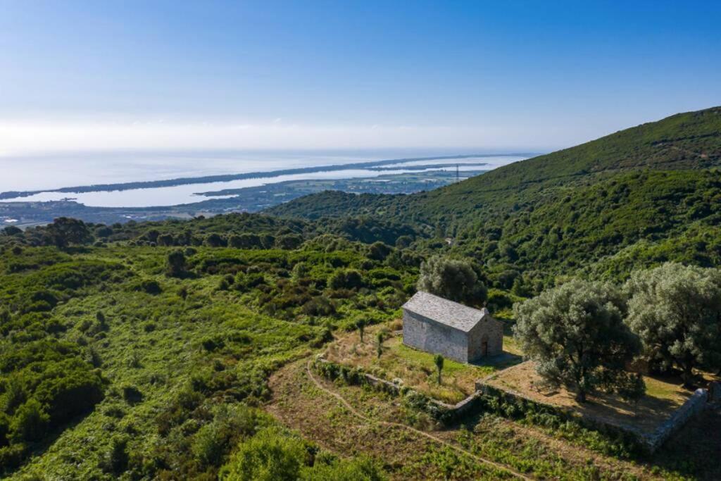Appartement Neuf Entre Mer Et Montagne. 菲里亚尼 外观 照片